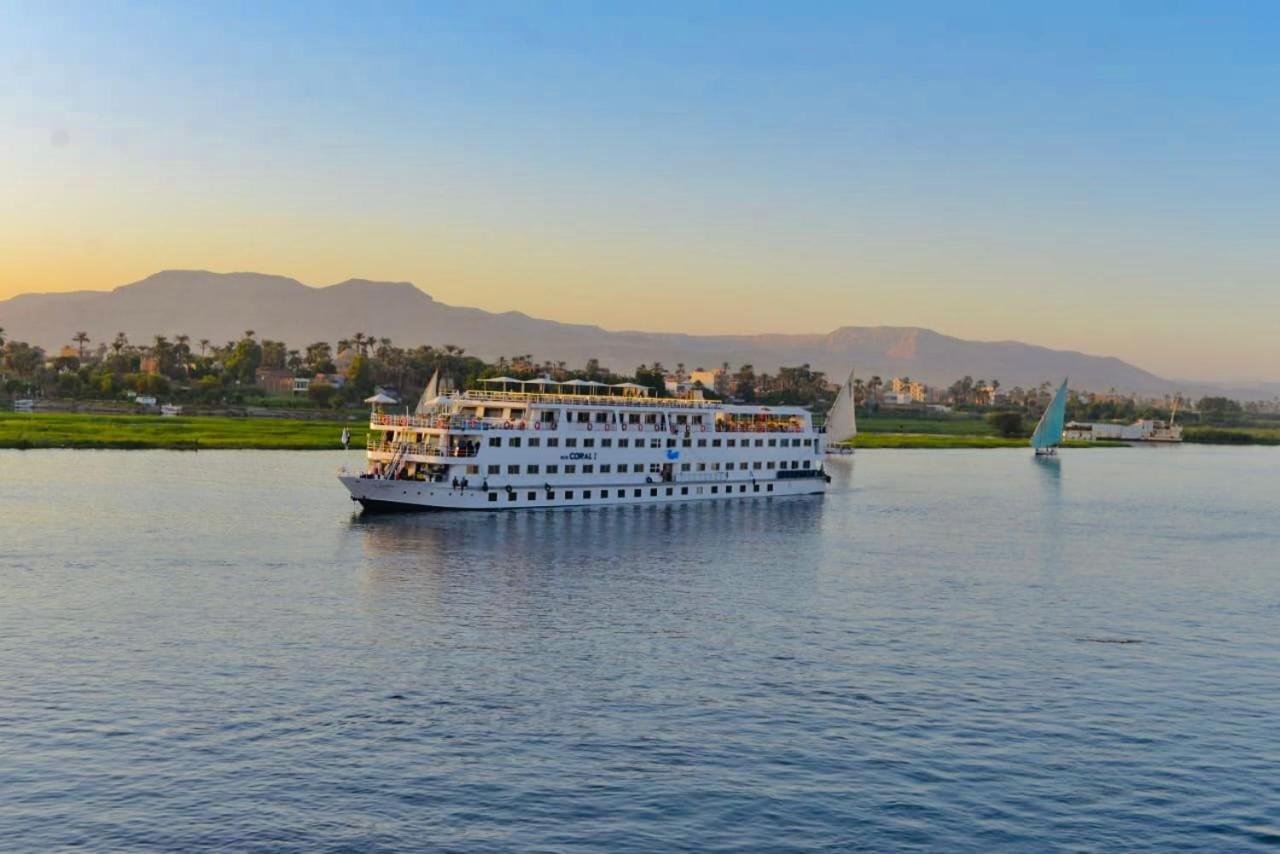 Luxor Aswan Coral 2 Nile Cruise Every Saturday From Luxor 4 Nights & Every Wednesday From Aswan 3 Nights Bagian luar foto