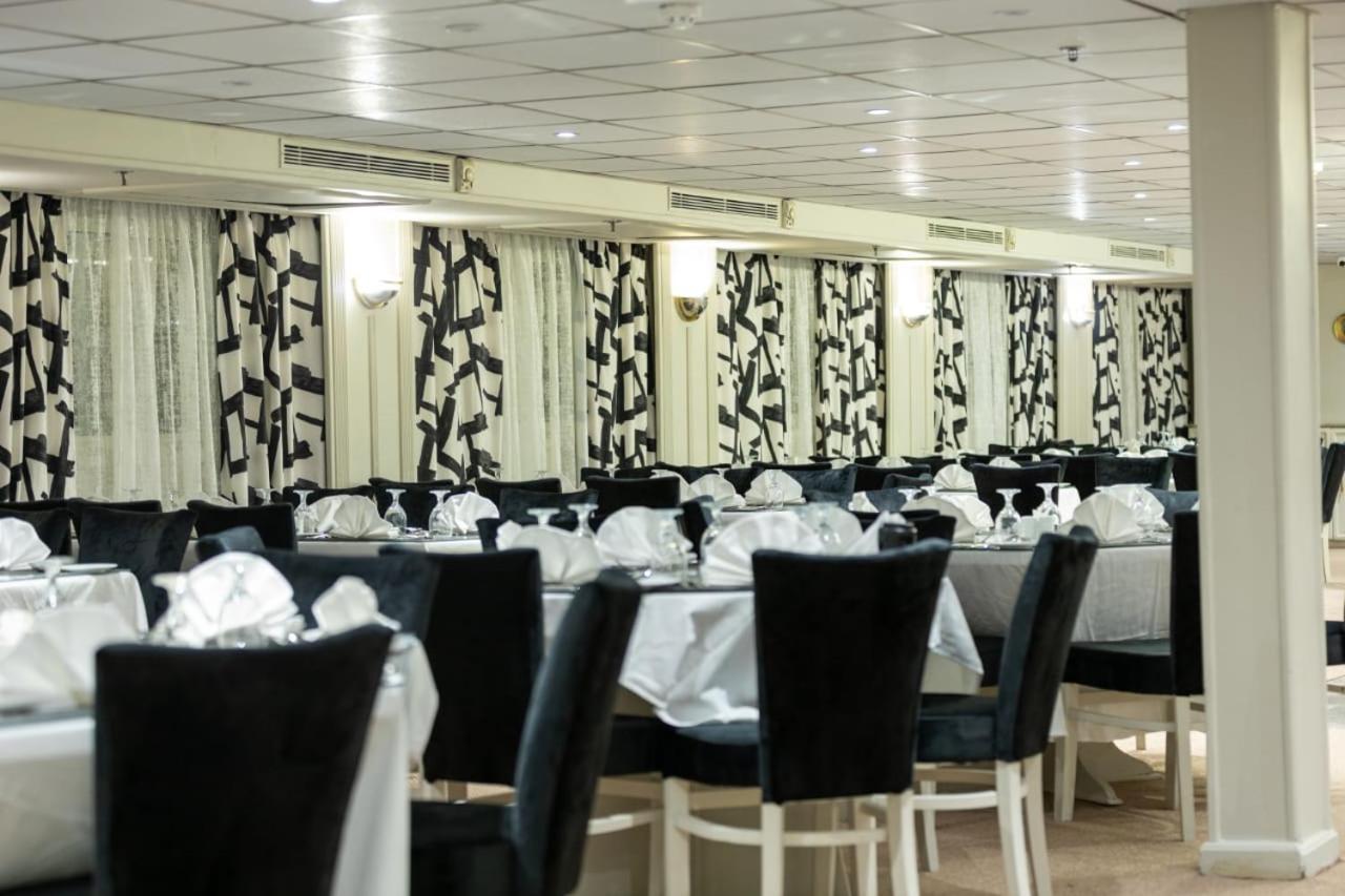 Luxor Aswan Coral 2 Nile Cruise Every Saturday From Luxor 4 Nights & Every Wednesday From Aswan 3 Nights Bagian luar foto